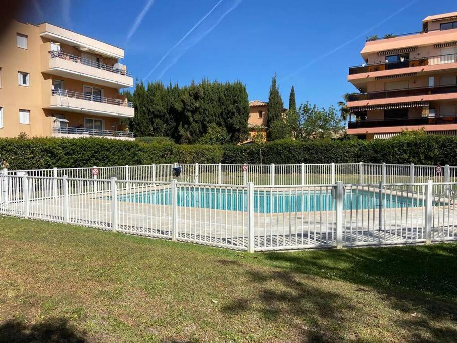 Pretty Swimming Pool And Sea Appartement Cagnes-sur-Mer